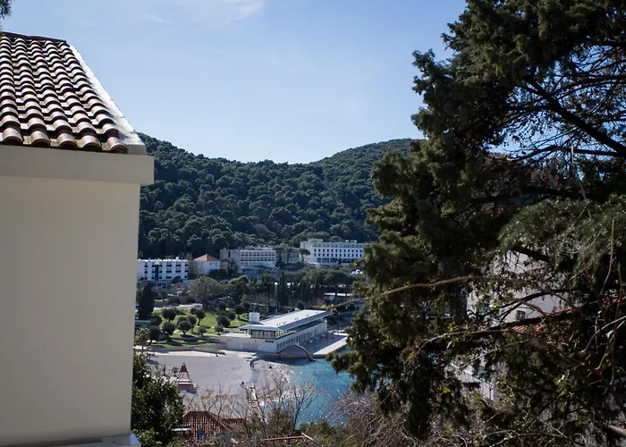 Sunset Bay Luxury Apartment